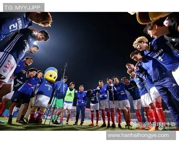 神户顺利主场迎战横滨水手争夺联赛关键三分的激烈对决